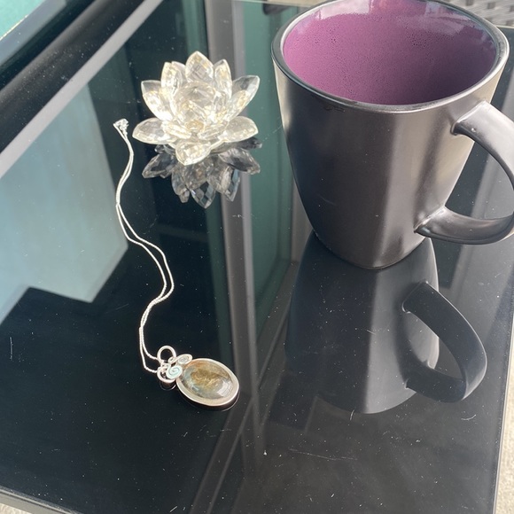 Labradorite and sterling silver pendant - Picture 8 of 8